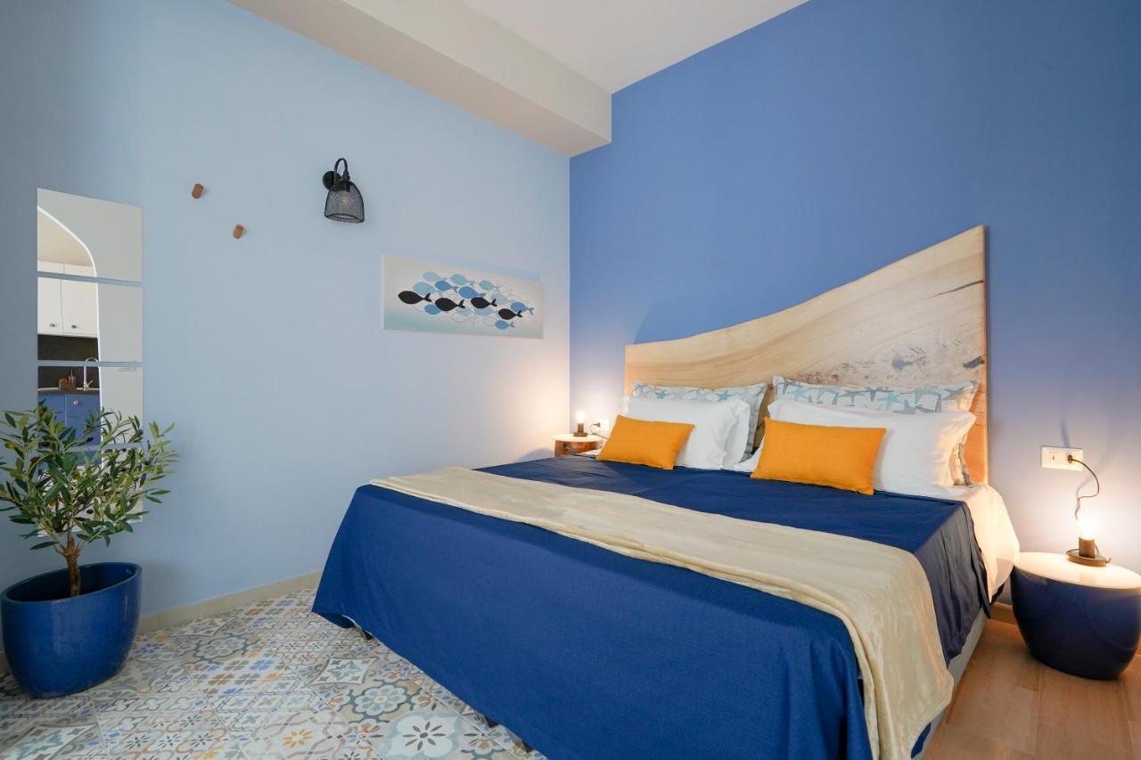 Mediterranea Apartment- Central Station - Free Wifi&Netflix Bari Exterior photo