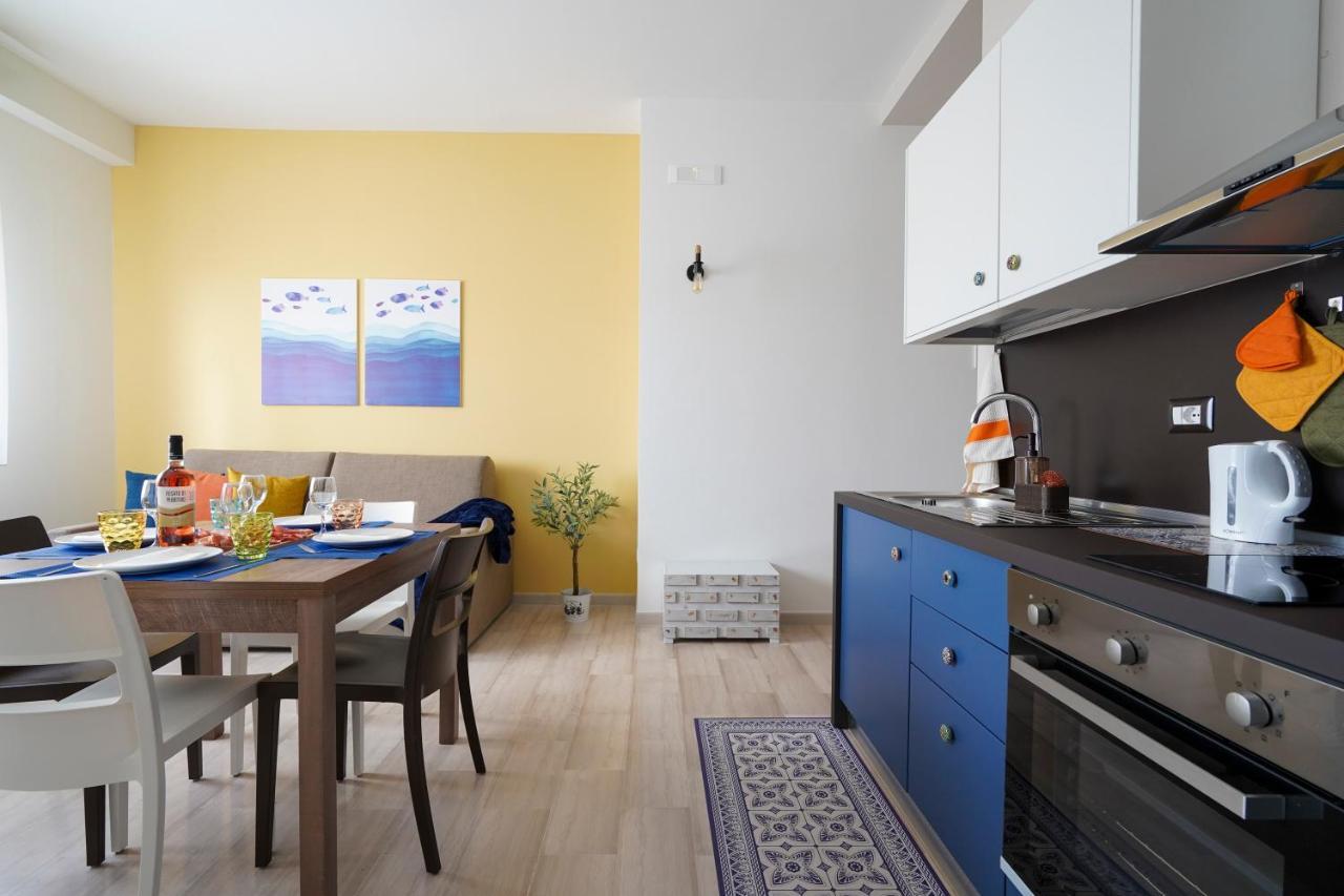 Mediterranea Apartment- Central Station - Free Wifi&Netflix Bari Exterior photo