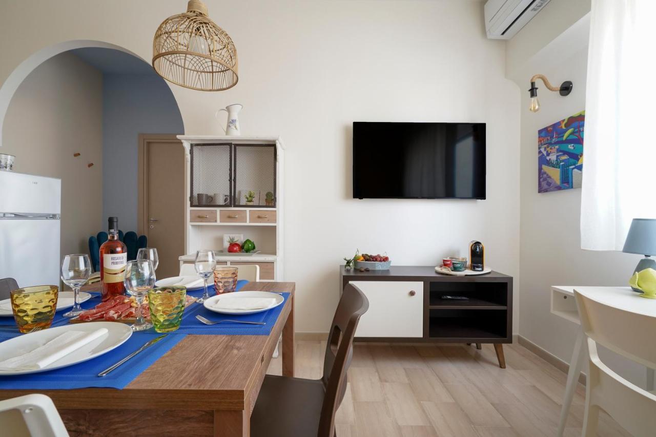 Mediterranea Apartment- Central Station - Free Wifi&Netflix Bari Exterior photo