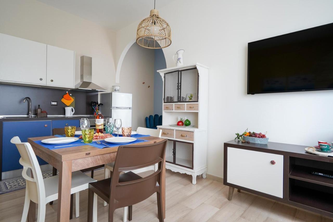 Mediterranea Apartment- Central Station - Free Wifi&Netflix Bari Exterior photo