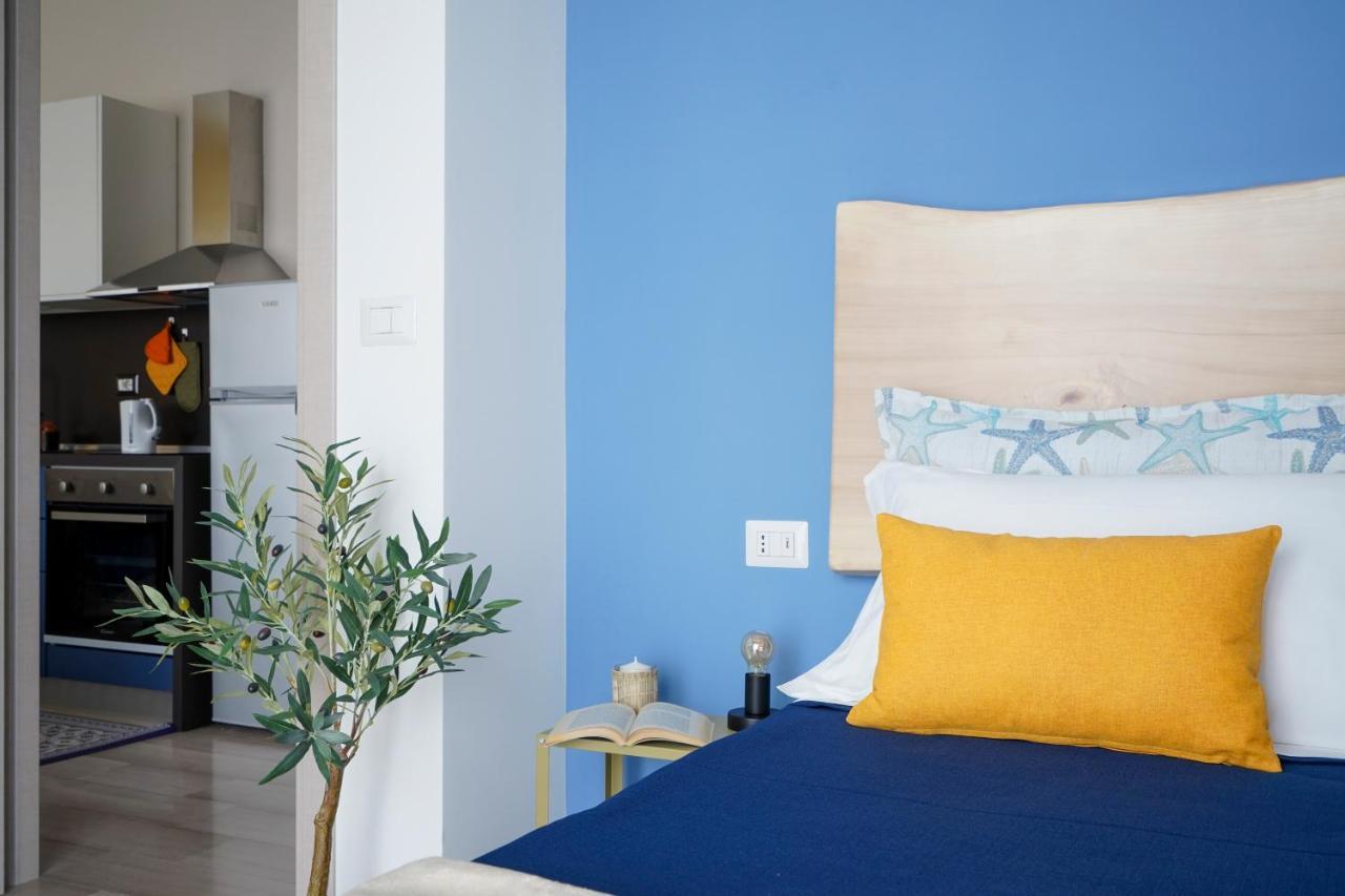 Mediterranea Apartment- Central Station - Free Wifi&Netflix Bari Exterior photo