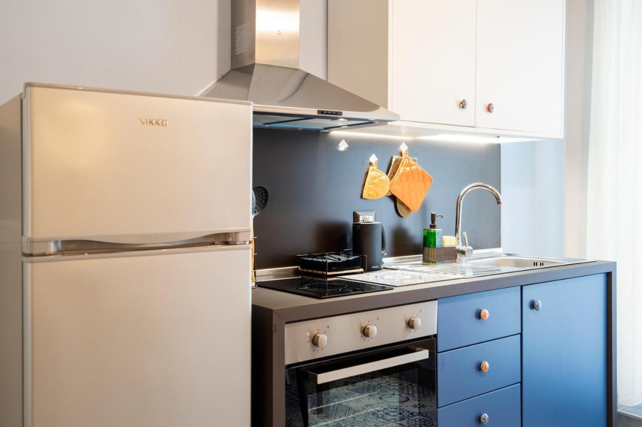 Mediterranea Apartment- Central Station - Free Wifi&Netflix Bari Exterior photo